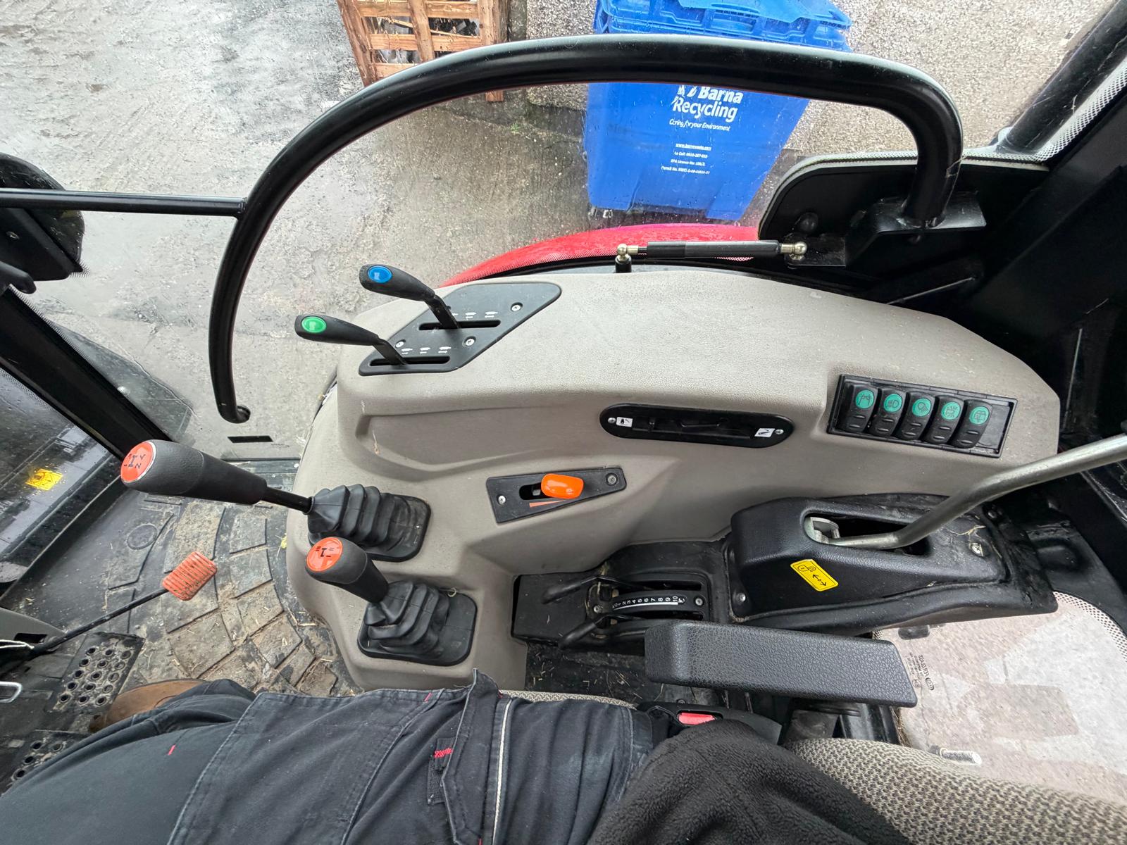 Case Farmall 75A - Image 5